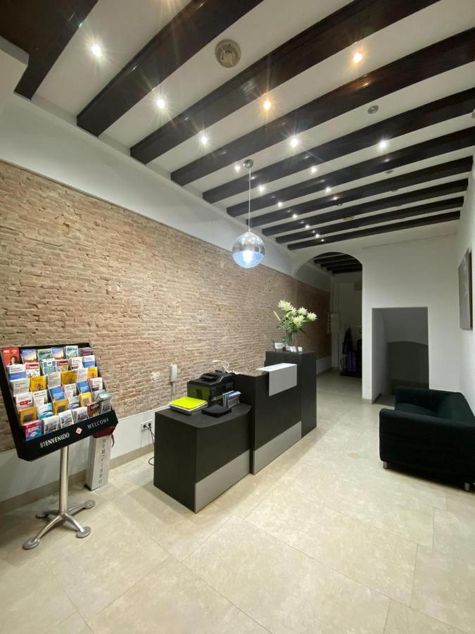 Hostal Drassanes Barcelona Eksteriør bilde