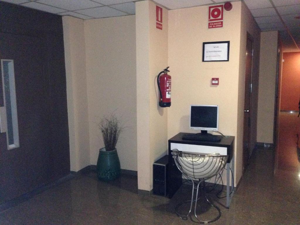 Hostal Drassanes Barcelona Eksteriør bilde